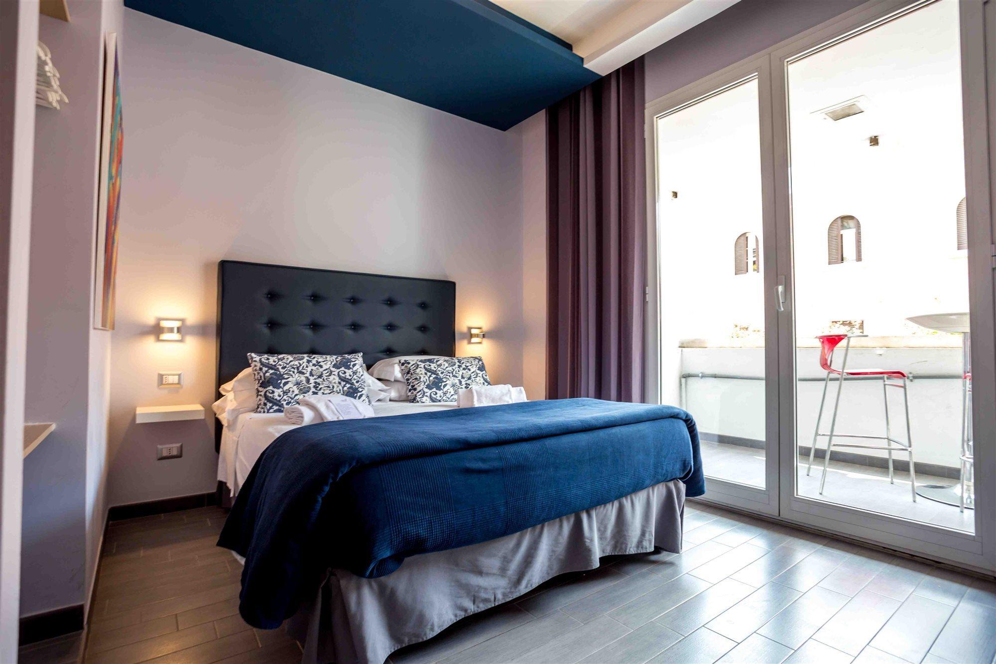 77 Bed and breakfast 2*