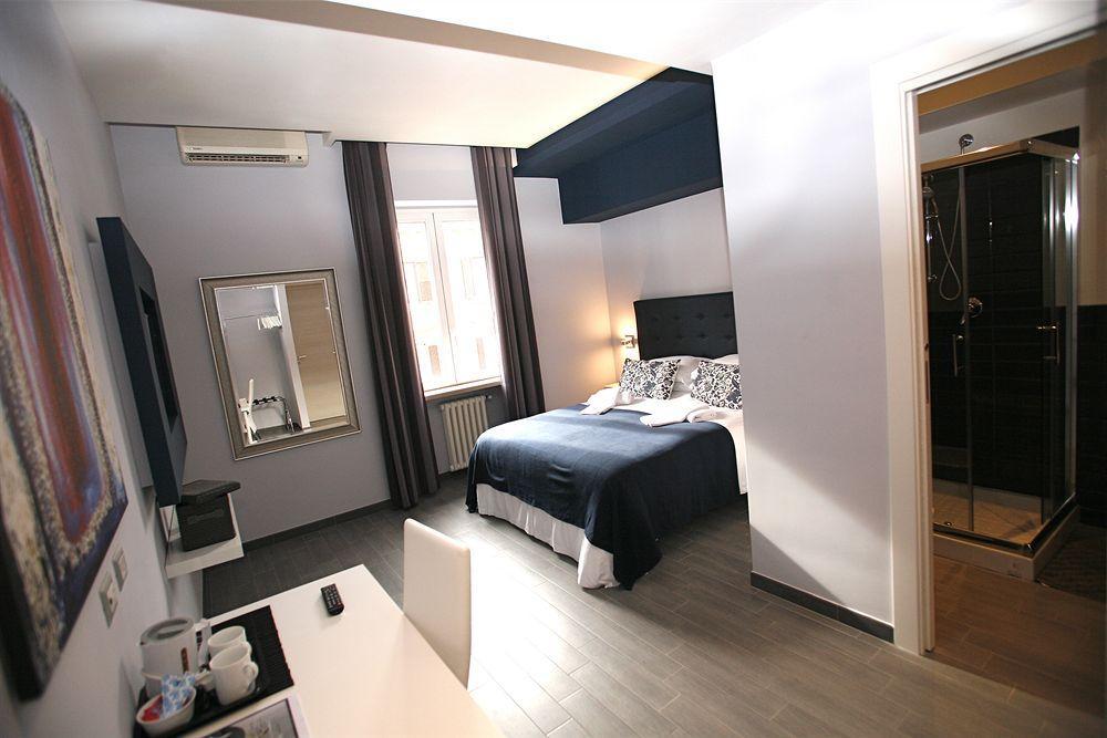 77 Bed and breakfast 2*
